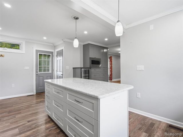 4615 Homesite Drive, Lake Orion, MI 48359