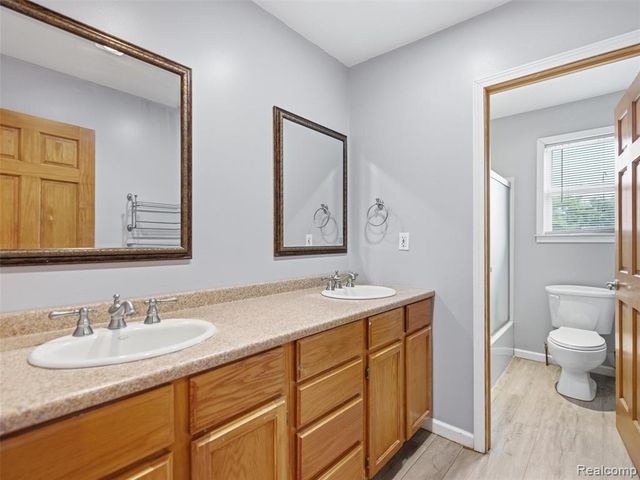 4615 Homesite Drive, Lake Orion, MI 48359