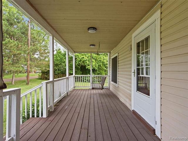 4615 Homesite Drive, Lake Orion, MI 48359
