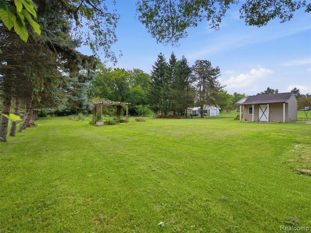 4615 Homesite Drive, Lake Orion, MI 48359