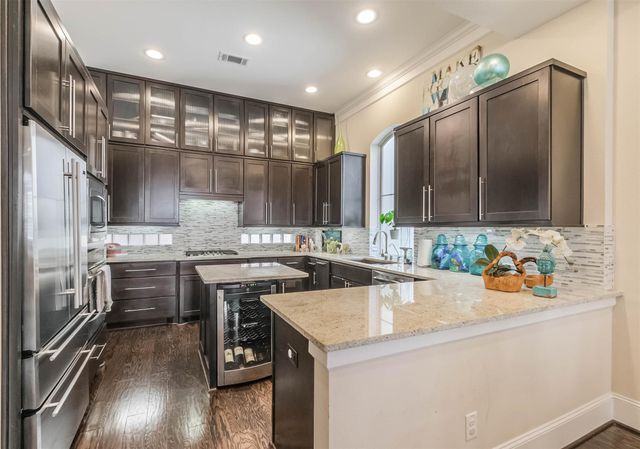 5217 Gibson, Houston, TX 77007