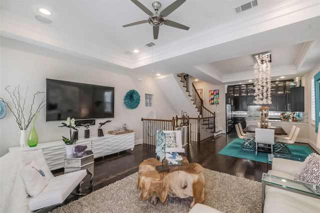 5217 Gibson, Houston, TX 77007