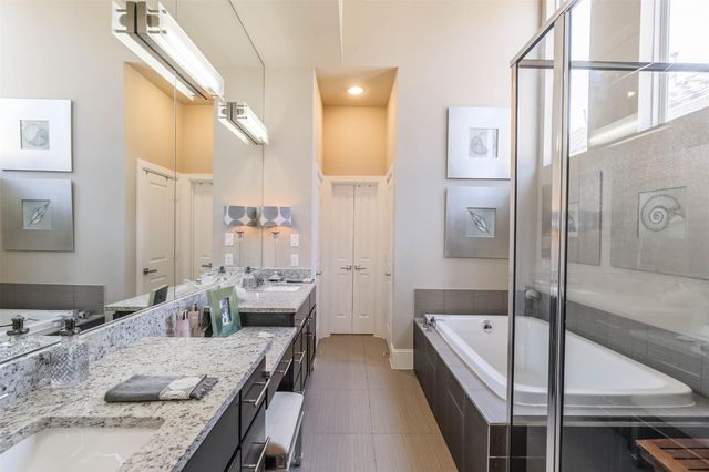 5217 Gibson, Houston, TX 77007