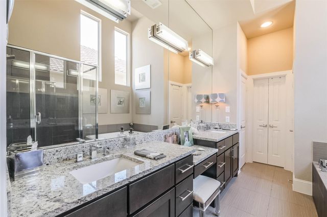 5217 Gibson, Houston, TX 77007