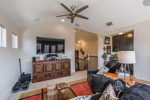 5217 Gibson, Houston, TX 77007