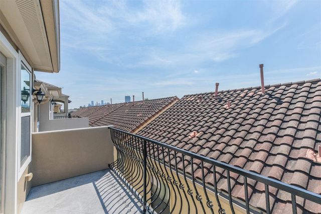 5217 Gibson, Houston, TX 77007