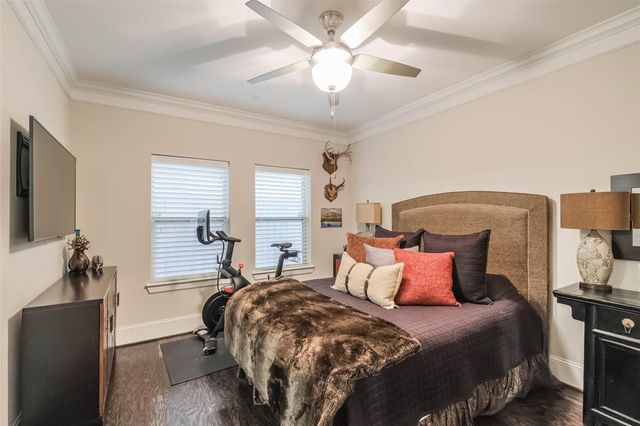 5217 Gibson, Houston, TX 77007