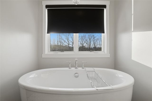 339 Lynn Rd, Rostraver, PA 15012