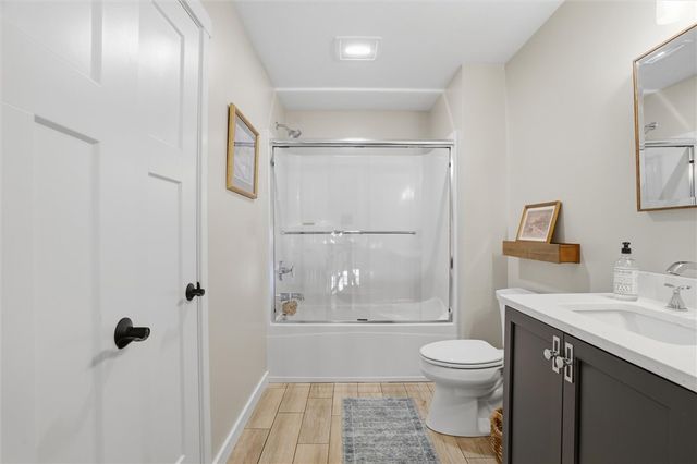 339 Lynn Rd, Rostraver, PA 15012