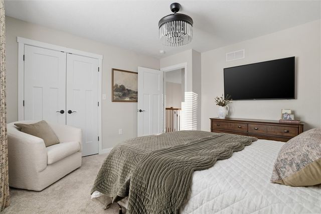 339 Lynn Rd, Rostraver, PA 15012