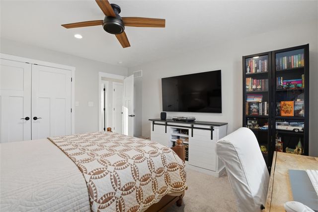 339 Lynn Rd, Rostraver, PA 15012