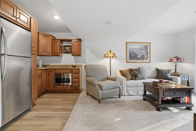 339 Lynn Rd, Rostraver, PA 15012