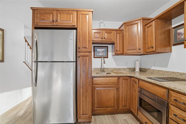 339 Lynn Rd, Rostraver, PA 15012