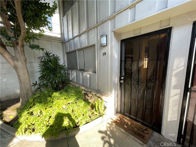 4040 Grand View Boulevard 19, Los Angeles, CA 90066