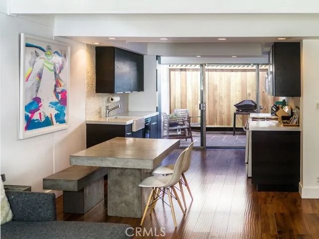 4040 Grand View Boulevard 19, Los Angeles, CA 90066