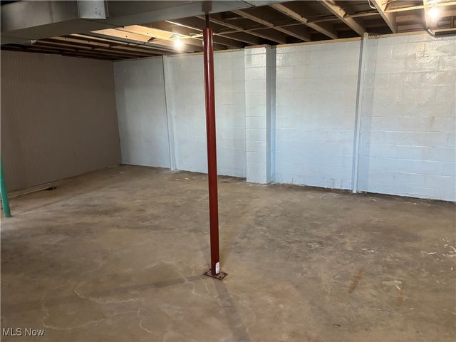 1615 Montrose Avenue, East Liverpool, OH 43920