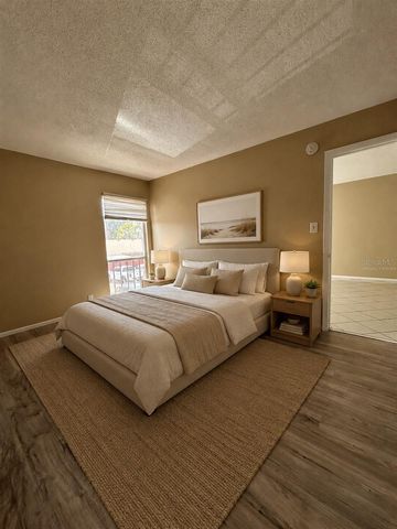 2763 WOODGATE LANE 211, Sarasota, FL 34231