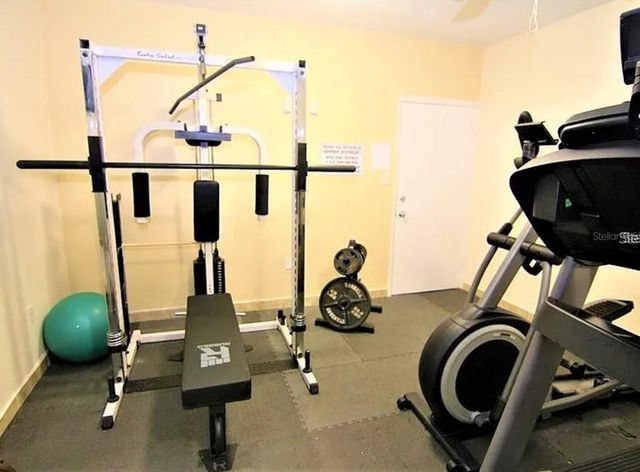 2763 WOODGATE LANE 211, Sarasota, FL 34231