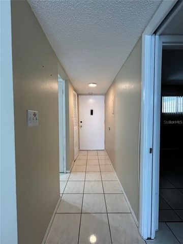 2763 WOODGATE LANE 211, Sarasota, FL 34231