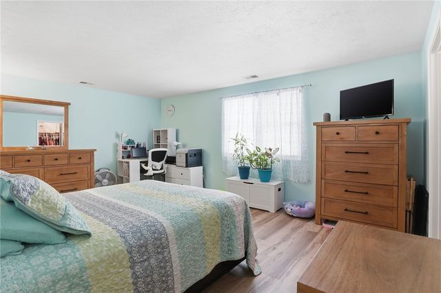 33D Salmon Run, Parma, NY 14468