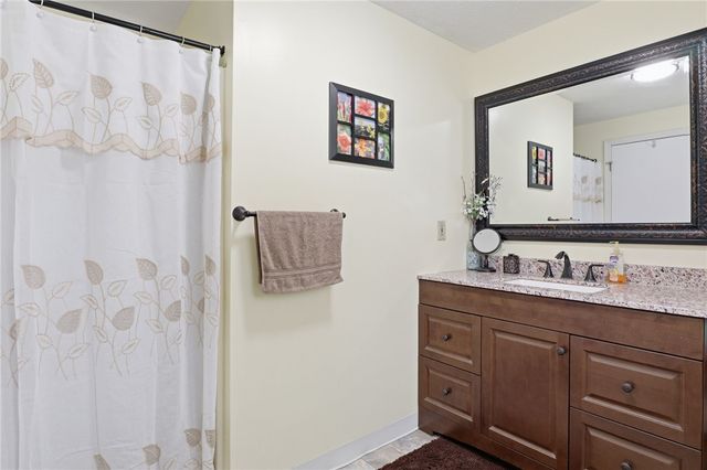 33D Salmon Run, Parma, NY 14468