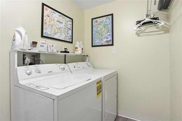 33D Salmon Run, Parma, NY 14468