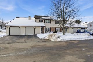 33D Salmon Run, Parma, NY 14468