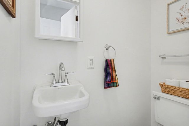 619 Edgemoor Avenue, Kalamazoo, MI 49008