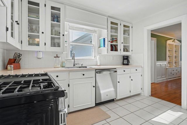 619 Edgemoor Avenue, Kalamazoo, MI 49008