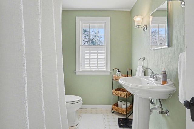 619 Edgemoor Avenue, Kalamazoo, MI 49008