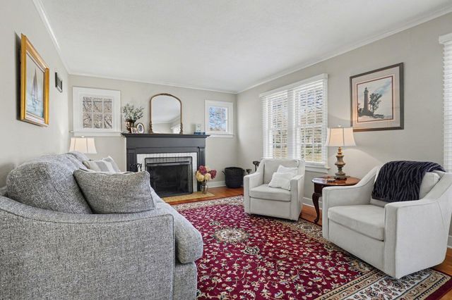 619 Edgemoor Avenue, Kalamazoo, MI 49008