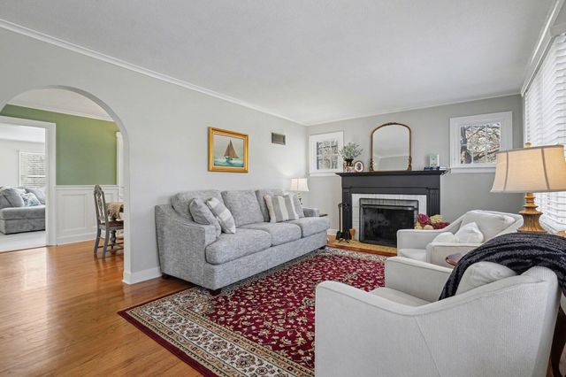 619 Edgemoor Avenue, Kalamazoo, MI 49008