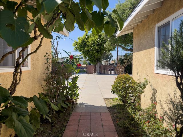 4014 Mckinley Avenue, Los Angeles, CA 90011