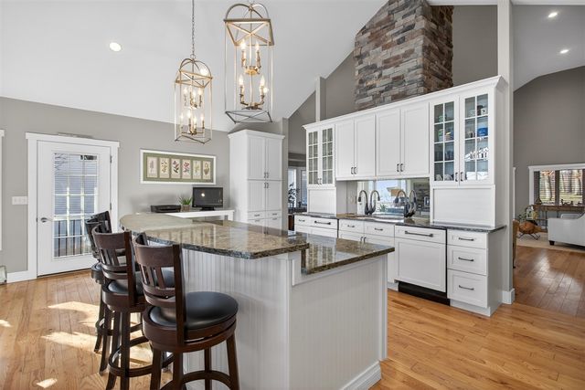 2307 Tecumseh Drive, Brooklyn, MI 49230