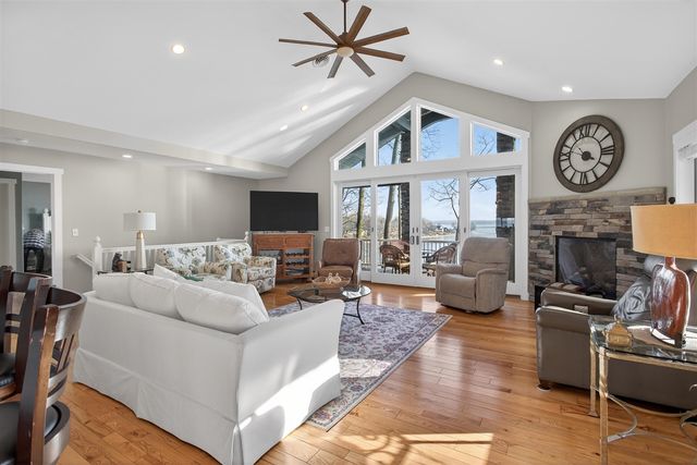 2307 Tecumseh Drive, Brooklyn, MI 49230