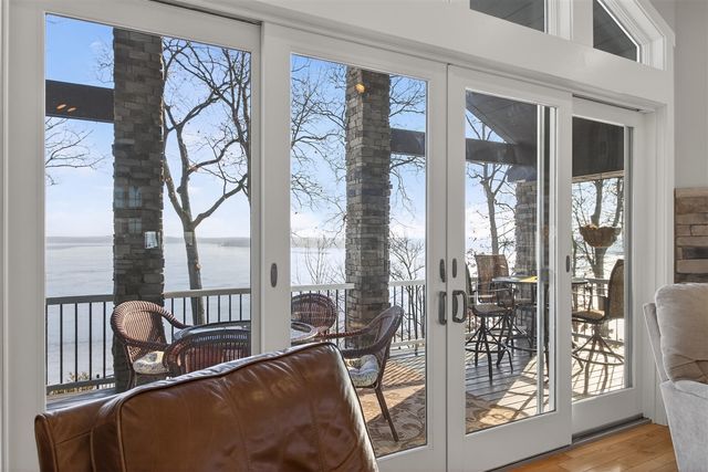 2307 Tecumseh Drive, Brooklyn, MI 49230