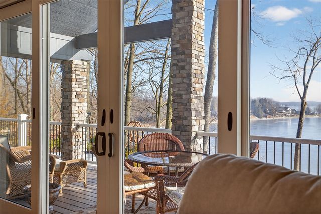 2307 Tecumseh Drive, Brooklyn, MI 49230