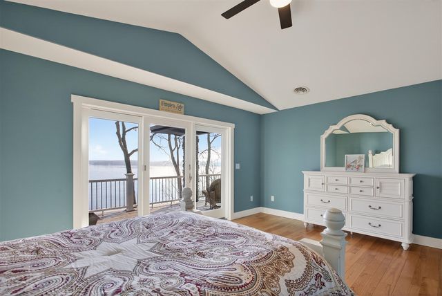 2307 Tecumseh Drive, Brooklyn, MI 49230