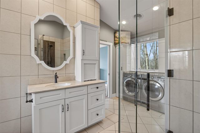 2307 Tecumseh Drive, Brooklyn, MI 49230