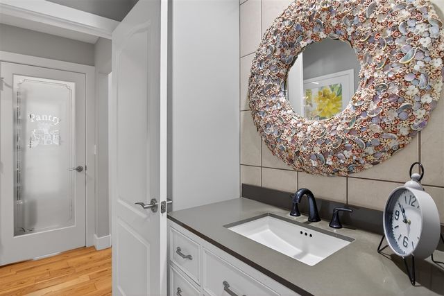 2307 Tecumseh Drive, Brooklyn, MI 49230