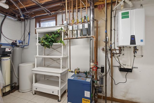 2307 Tecumseh Drive, Brooklyn, MI 49230