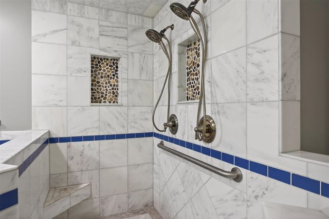 2307 Tecumseh Drive, Brooklyn, MI 49230