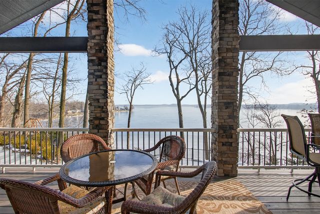 2307 Tecumseh Drive, Brooklyn, MI 49230