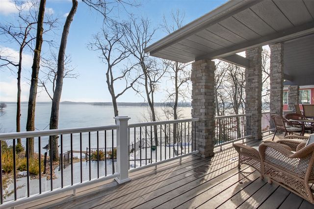 2307 Tecumseh Drive, Brooklyn, MI 49230