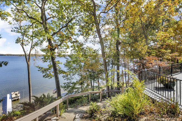 2307 Tecumseh Drive, Brooklyn, MI 49230