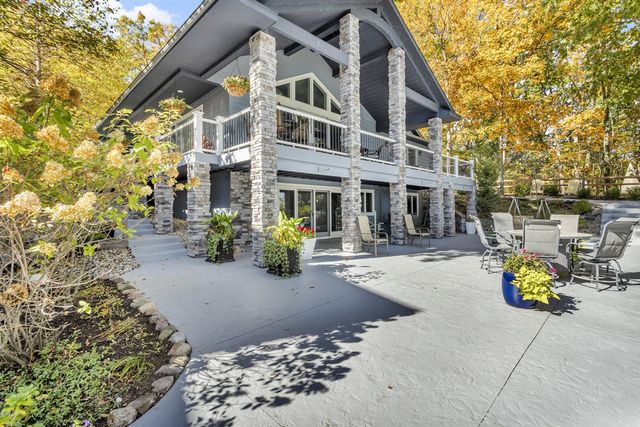 2307 Tecumseh Drive, Brooklyn, MI 49230