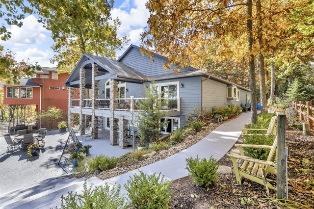 2307 Tecumseh Drive, Brooklyn, MI 49230