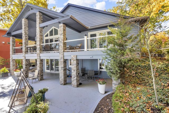 2307 Tecumseh Drive, Brooklyn, MI 49230