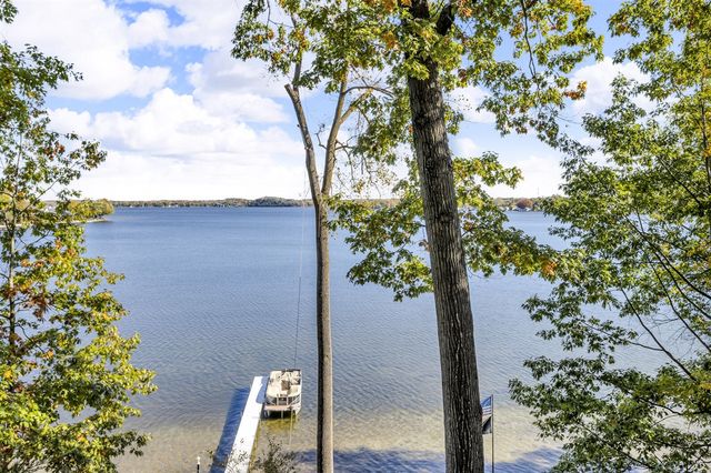 2307 Tecumseh Drive, Brooklyn, MI 49230