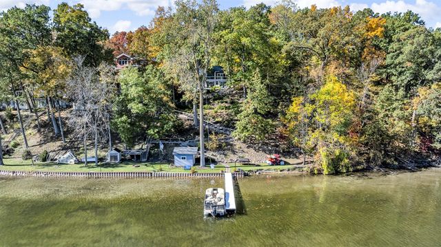 2307 Tecumseh Drive, Brooklyn, MI 49230